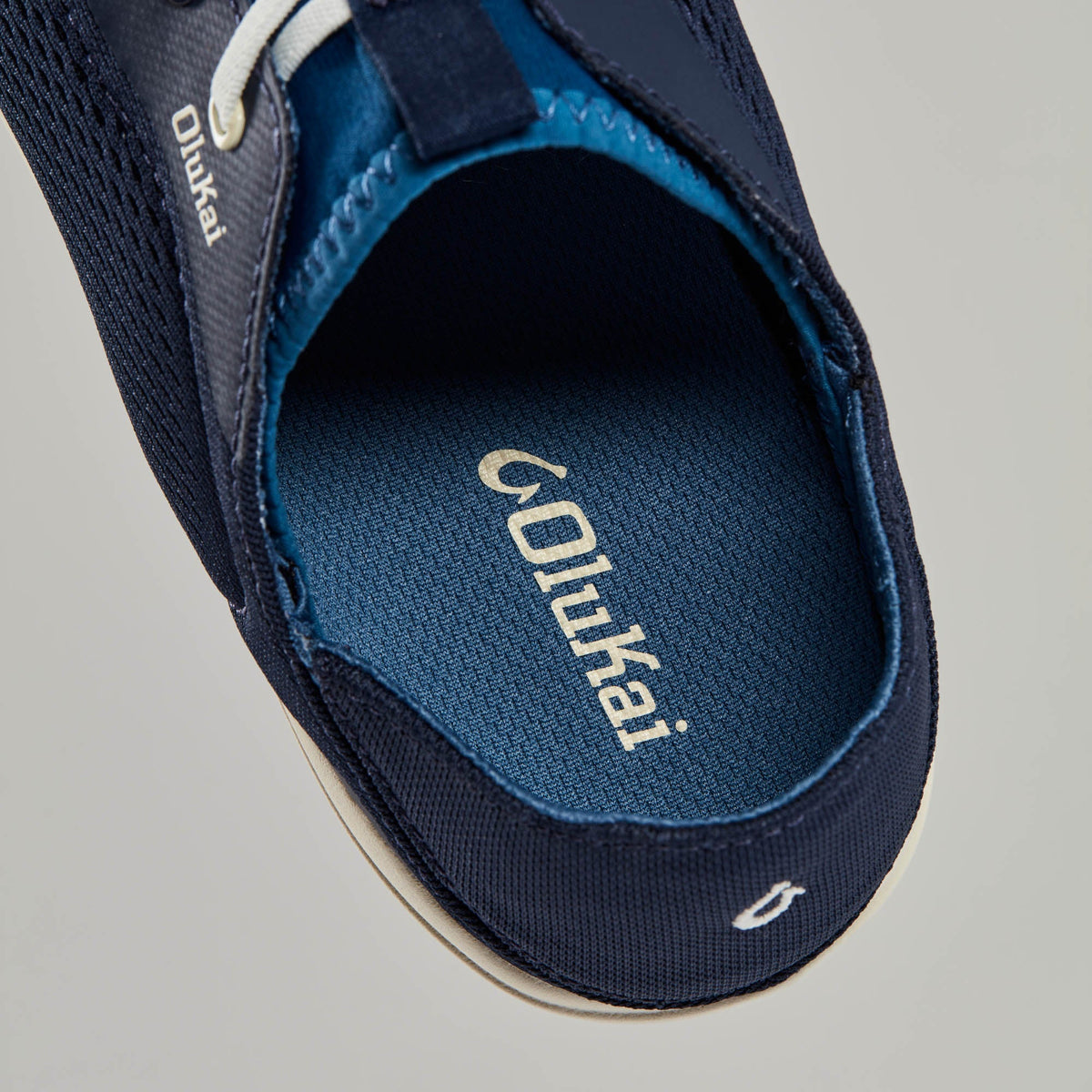 Moku Pae – Trench Blue / Off White