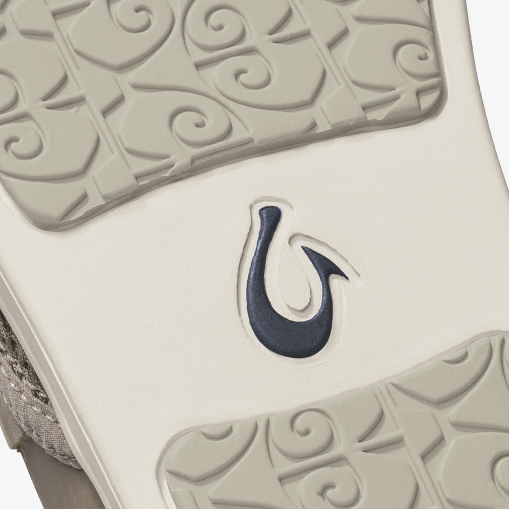 Pehuea  –  Taupe Grey / Taupe Grey