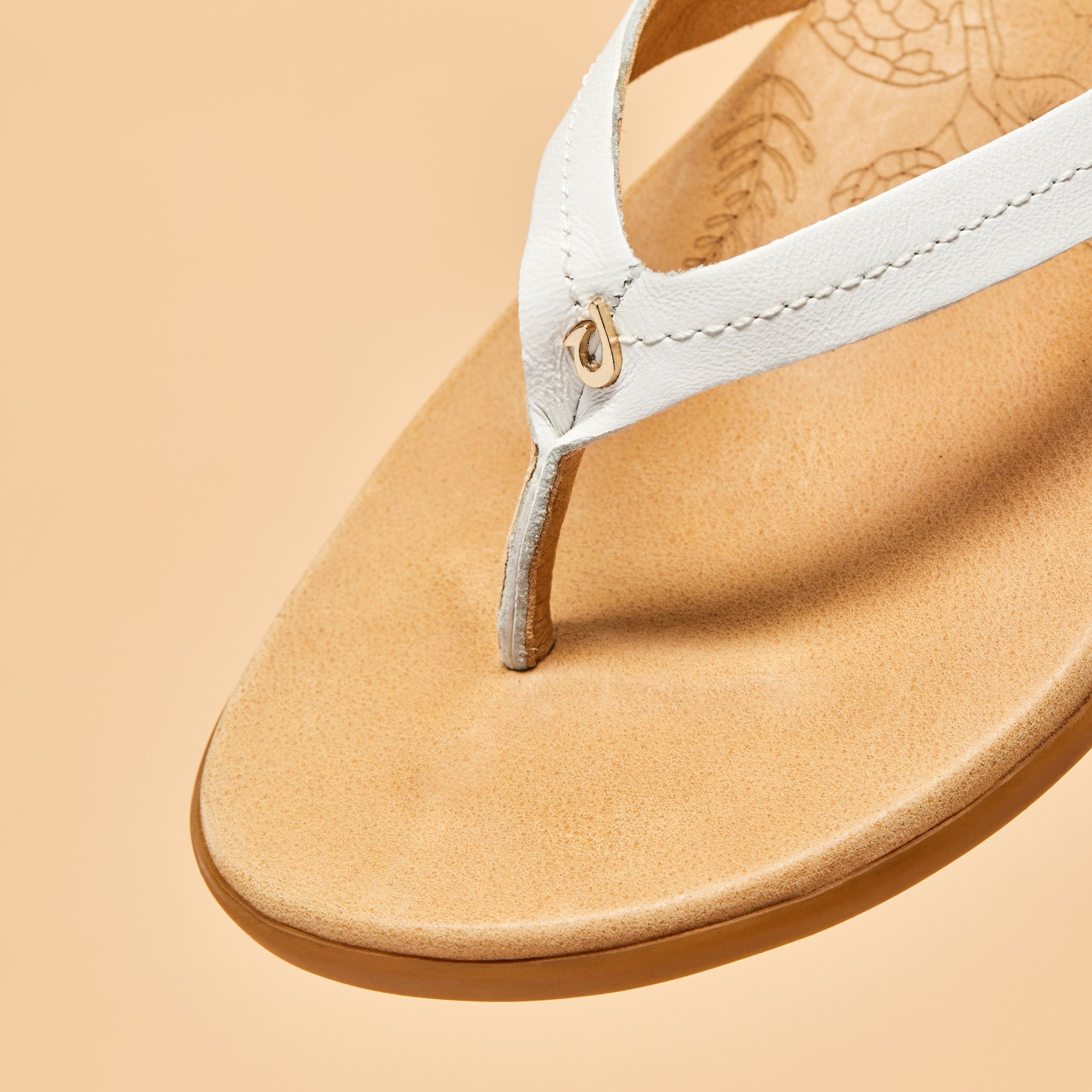 Honu – Bright White / Golden Sand