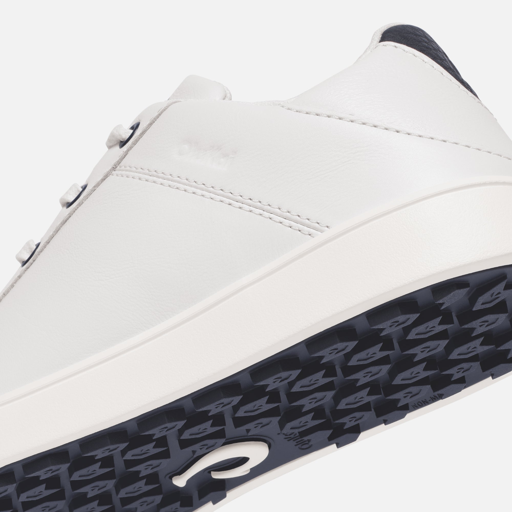 Puakea  –  Bright White / Trench Blue